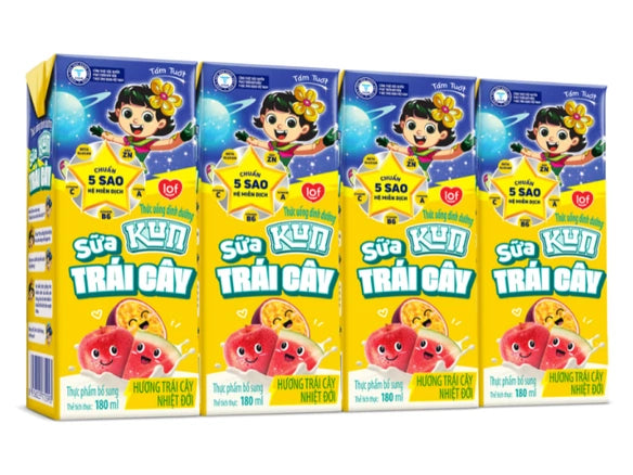 KUN Sua Trai Cay Huong Trai Cay Nhiet Doi 180ml