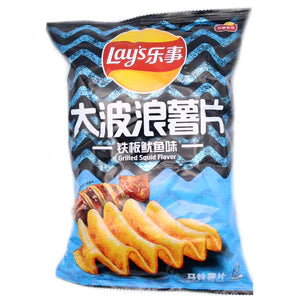 LAY'S Potato Chip Grilled Squid Flavour 70g